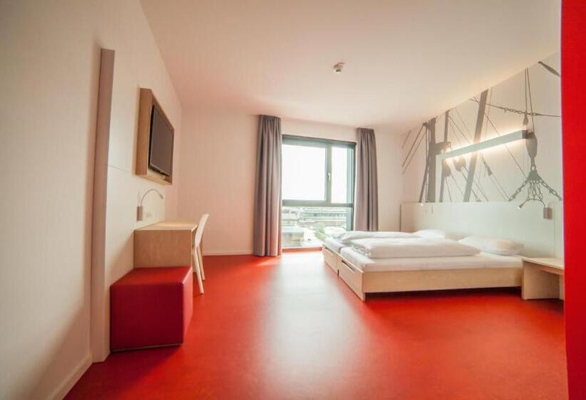 هتل Havenhostel Cuxhaven