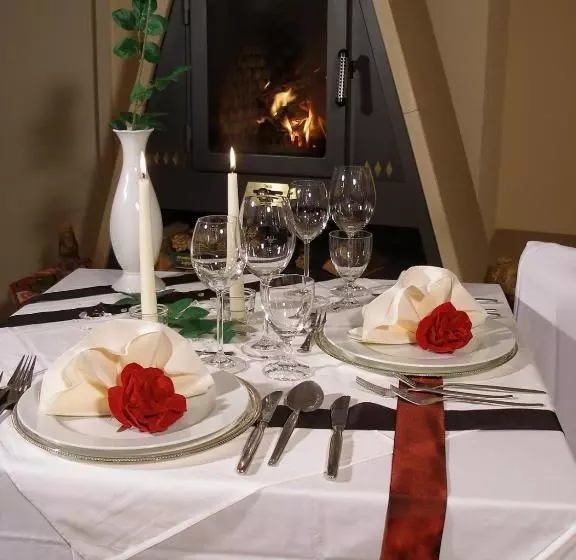 Hotelli Landgasthof Zum Wolfsberg