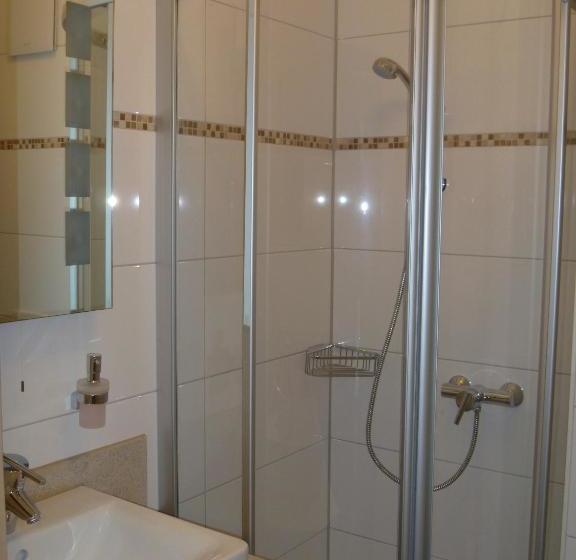 בית מלון כפרי Landgasthof Zum Wolfsberg