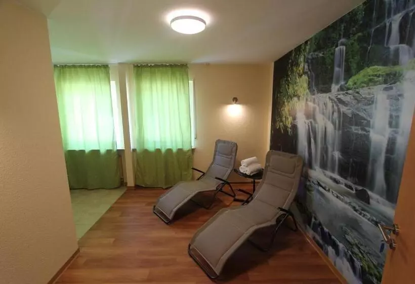 هتل Landgasthof Zur Alten Scheune