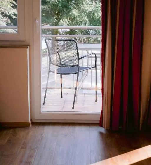 هتل Landgasthof Zur Alten Scheune