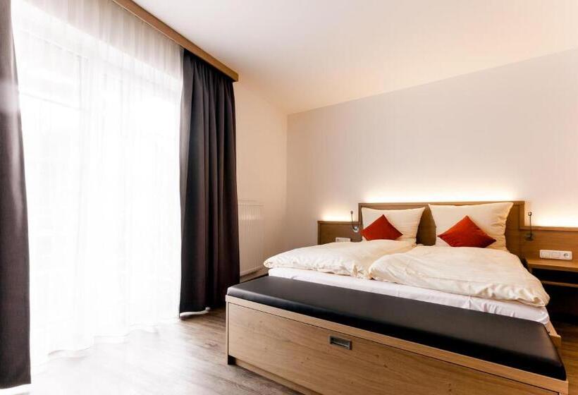 فندق Meyers Hofcafe