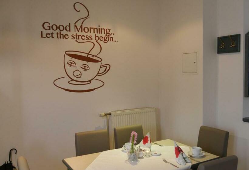 هتل Pension La Rose