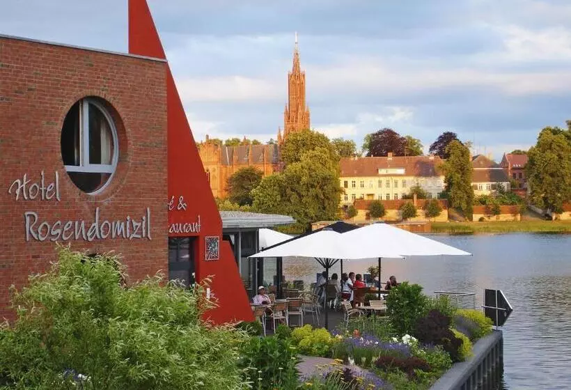 Hotelli Rosendomizil