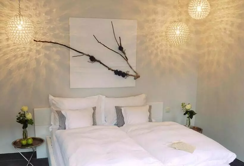 Hotelli Rosendomizil