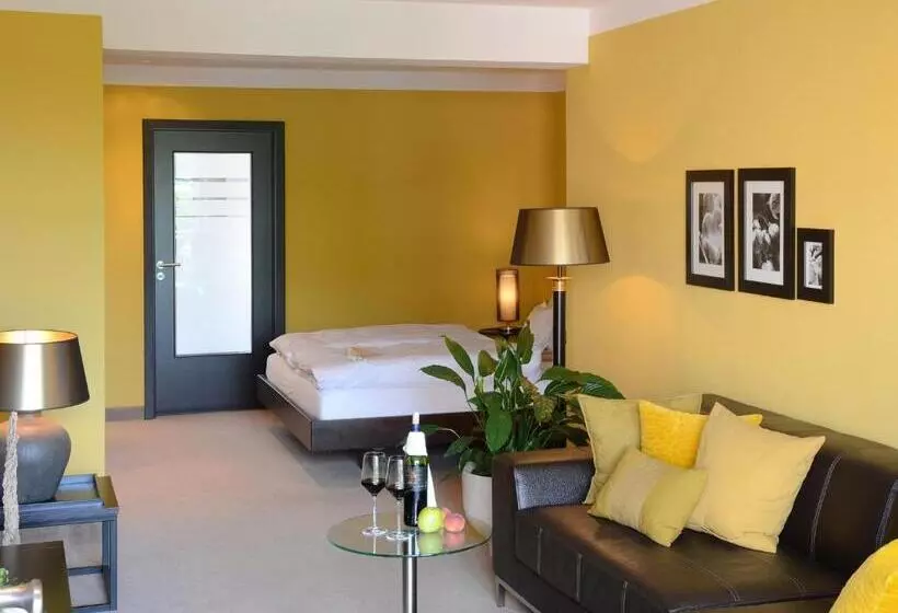 Hotelli Rosendomizil