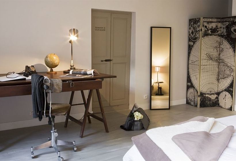 Отель Surprenantes  La Nuit