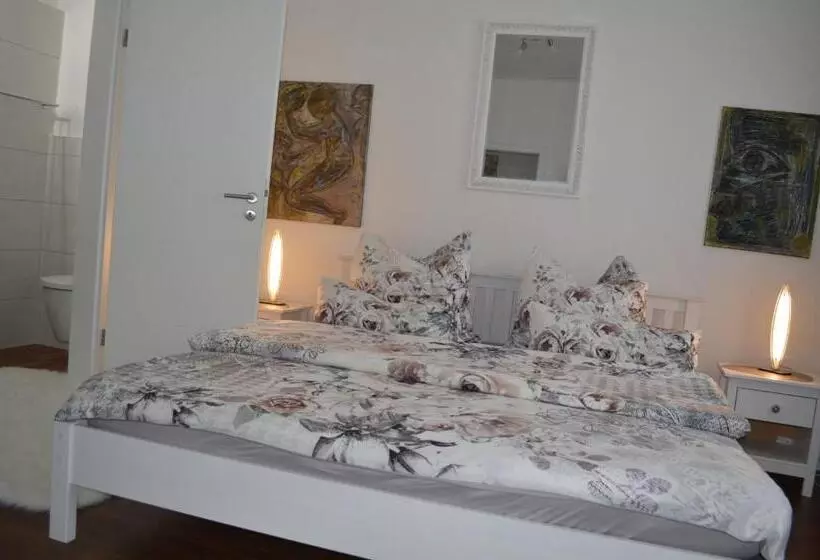 Hotelli Ulrike S Pension Am Kurpark