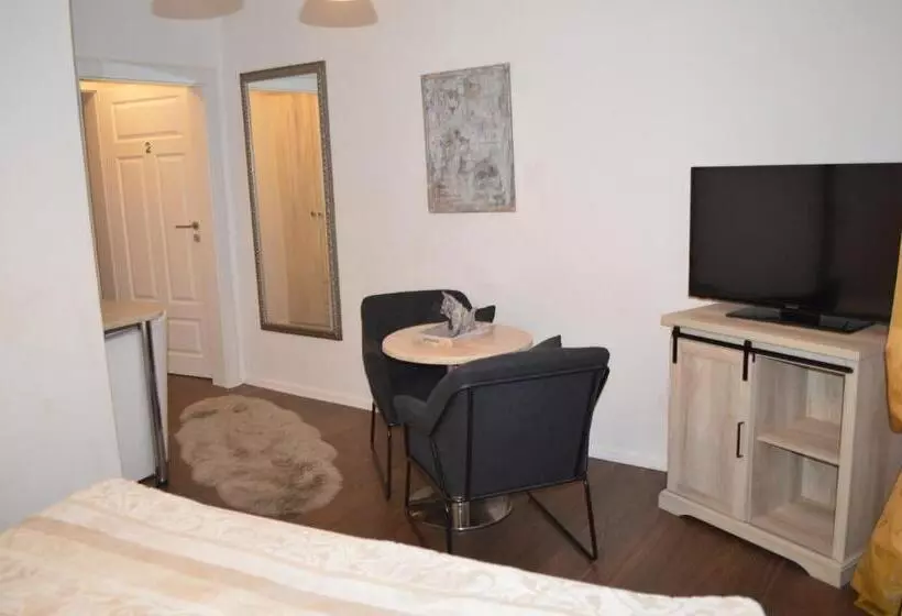 Hotelli Ulrike S Pension Am Kurpark