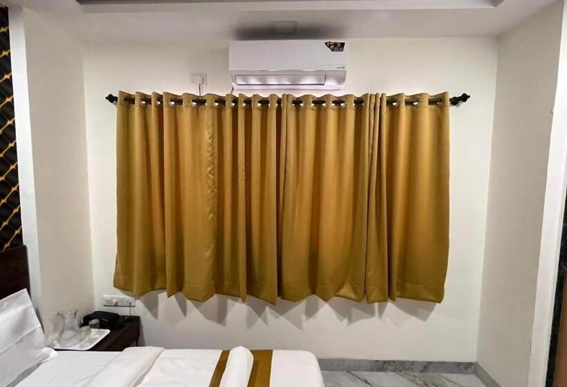 Hotelli Plaza Rooms Prabhadevi Dadar