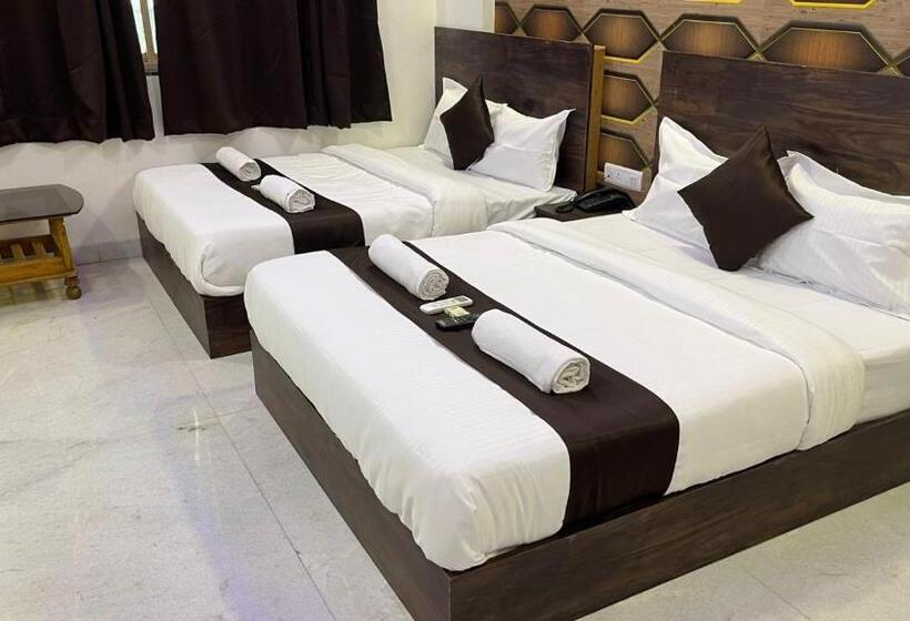 Hotelli Plaza Rooms Prabhadevi Dadar