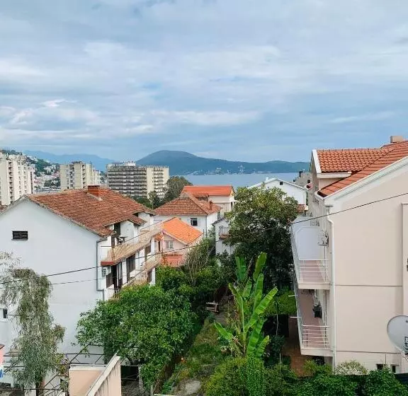 پانسیون Apartmani Srna, Igalo
