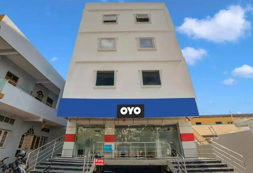 ホテル Oyo Flagship 81293  As Residency