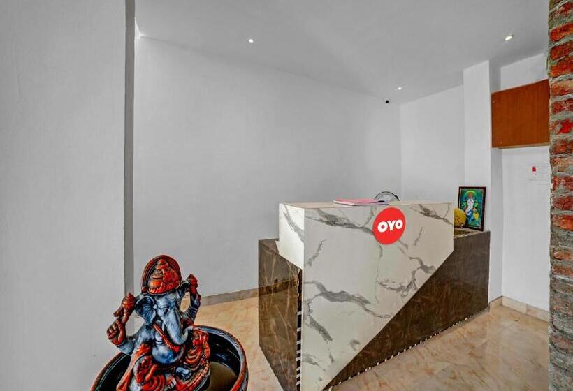 ホテル Oyo Flagship 81293  As Residency