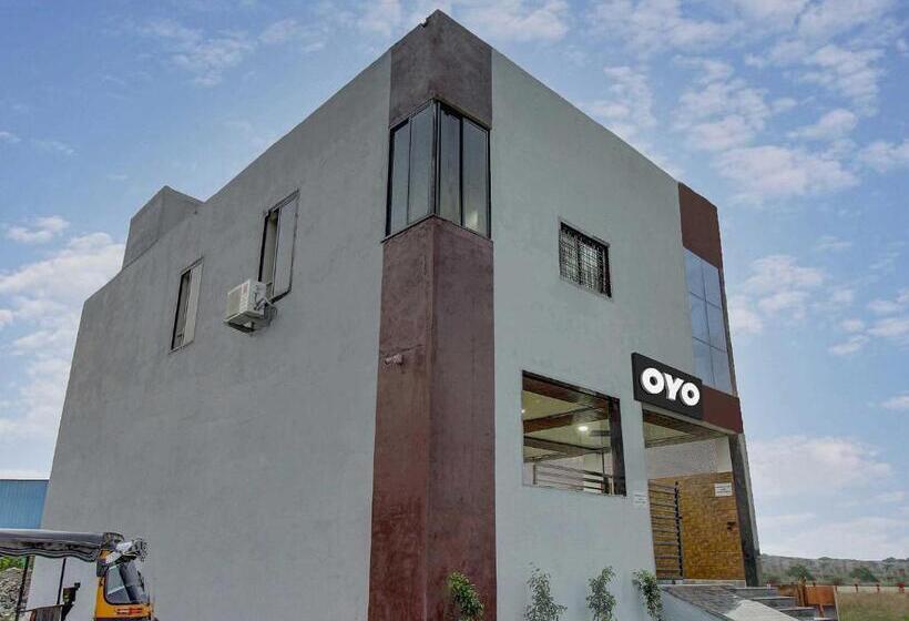 Hotel Oyo Flagship 81306  Galaxy