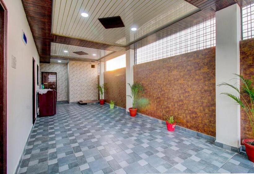 Hotel Oyo Flagship 81306  Galaxy