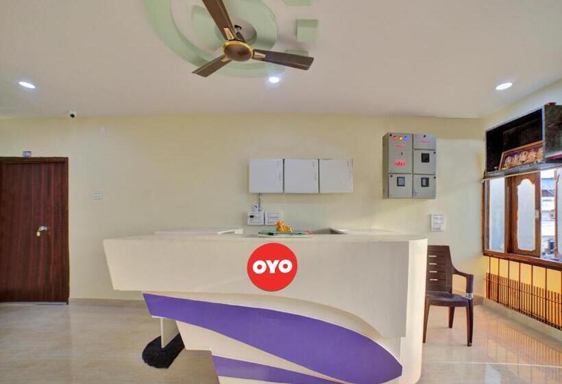 בית מלון כפרי Spot On Sri Datta Grand Inn