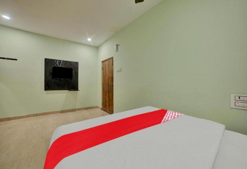 בית מלון כפרי Spot On Sri Datta Grand Inn