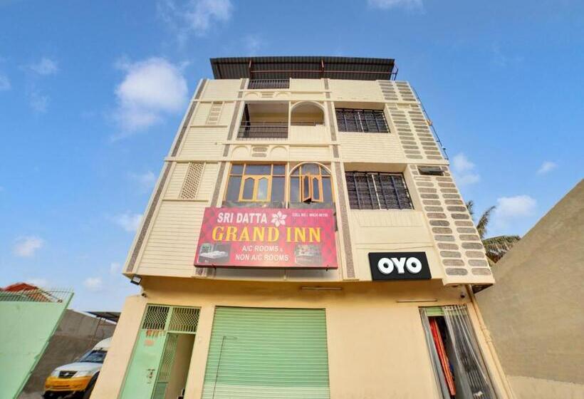 בית מלון כפרי Spot On Sri Datta Grand Inn