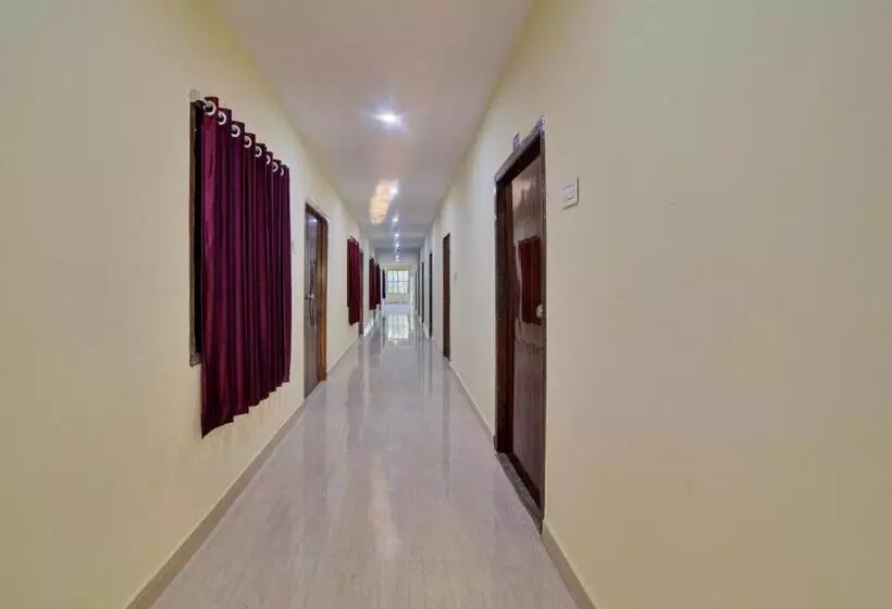 ホテル Spot On Sri Datta Grand Inn