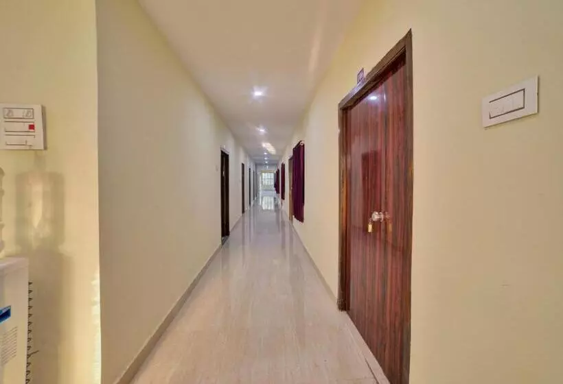 ホテル Spot On Sri Datta Grand Inn