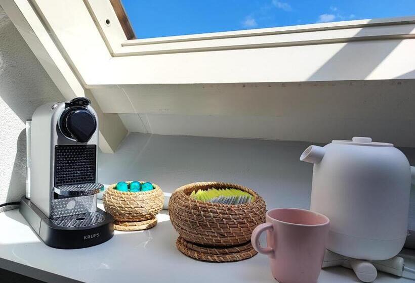 Majatalo Guesthouse At The Amstel River With 2br 2ba And Garden