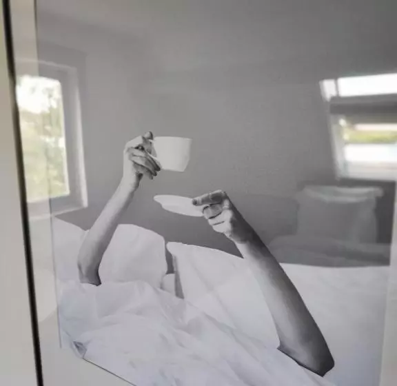 Majatalo Guesthouse At The Amstel River With 2br 2ba And Garden