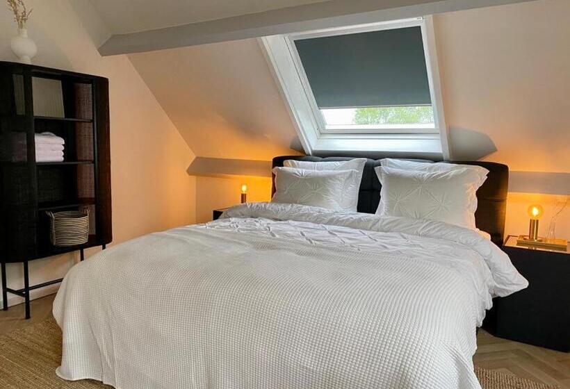 Majatalo Guesthouse At The Amstel River With 2br 2ba And Garden