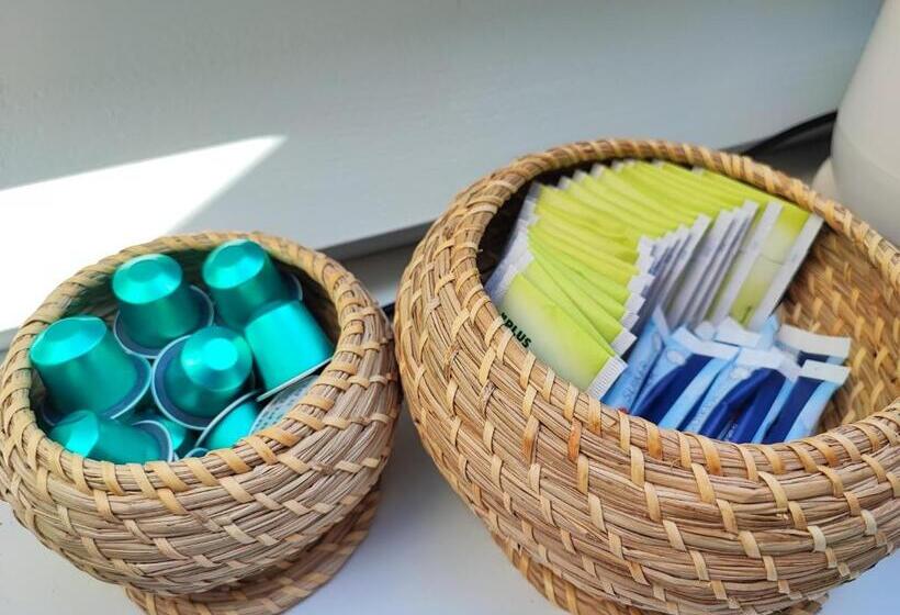 Majatalo Guesthouse At The Amstel River With 2br 2ba And Garden