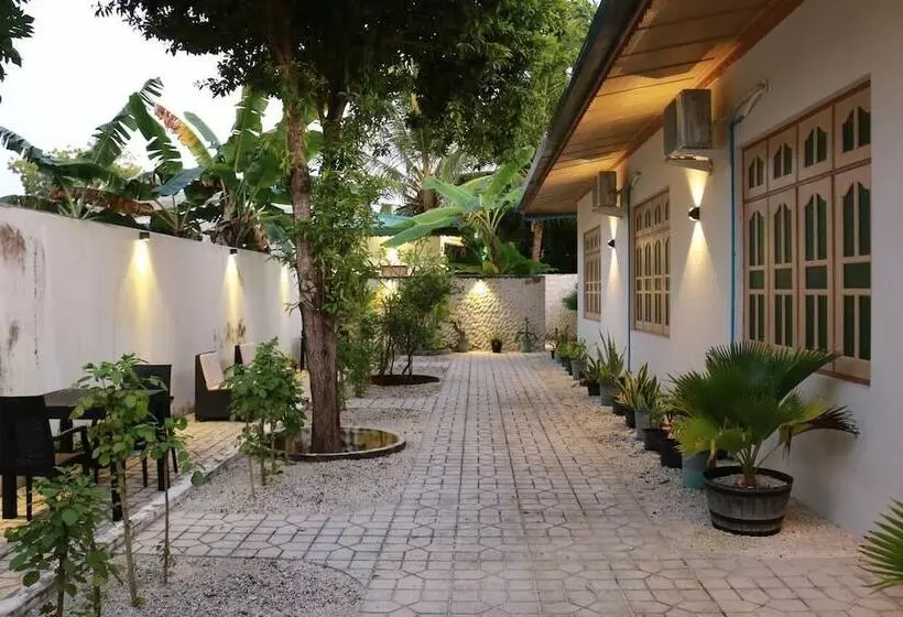 پانسیون Oasis Village Fenfushi, Maldives