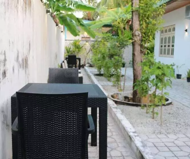 پانسیون Oasis Village Fenfushi, Maldives