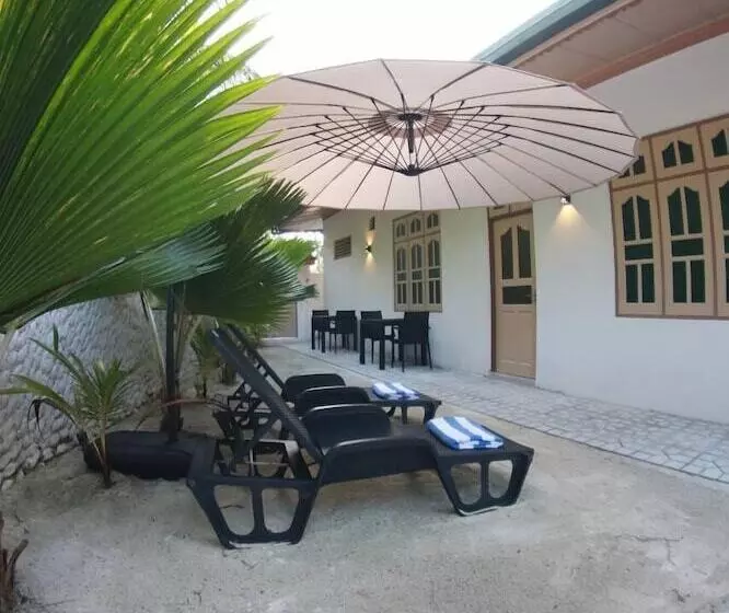 پانسیون Oasis Village Fenfushi, Maldives