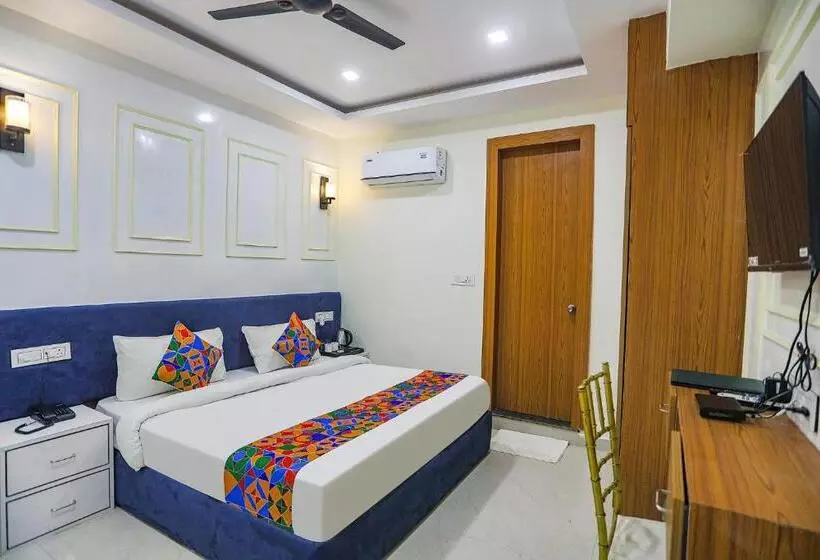Fabhotel Cosmos