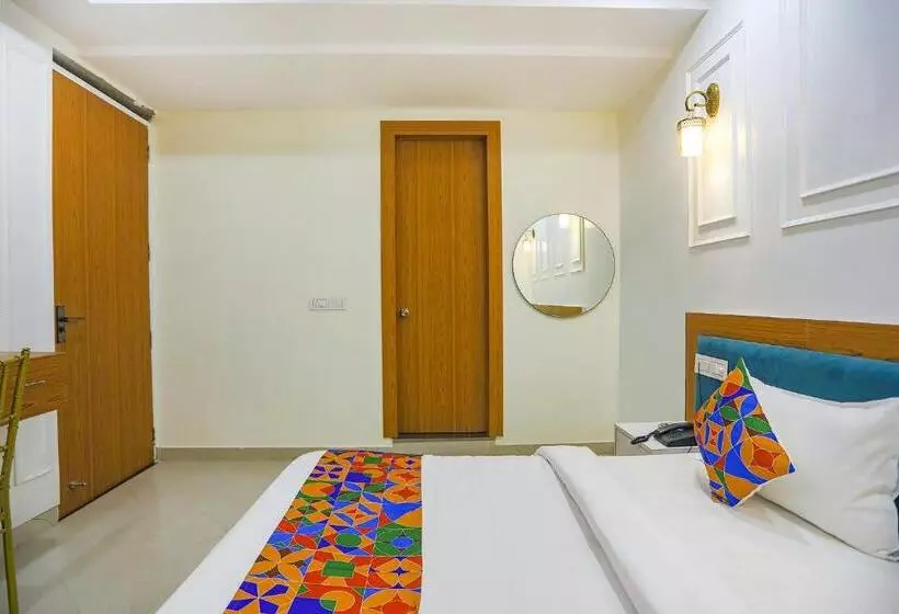 Fabhotel Cosmos