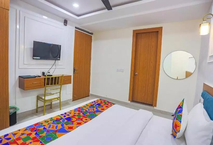 Fabhotel Cosmos
