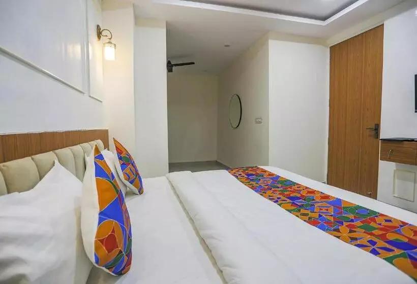 Fabhotel Cosmos