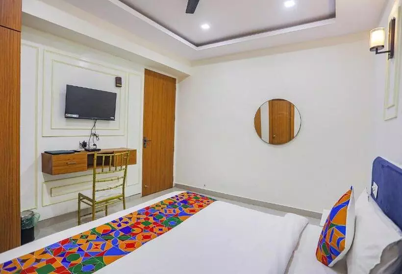 Fabhotel Cosmos