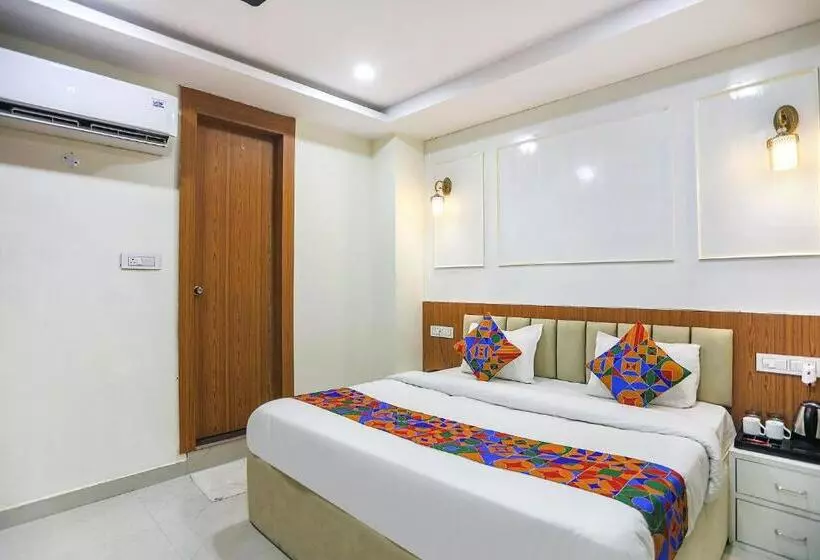 Fabhotel Cosmos