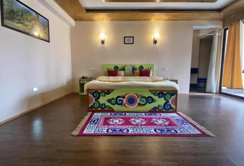 Hotel Lingmoo Residency