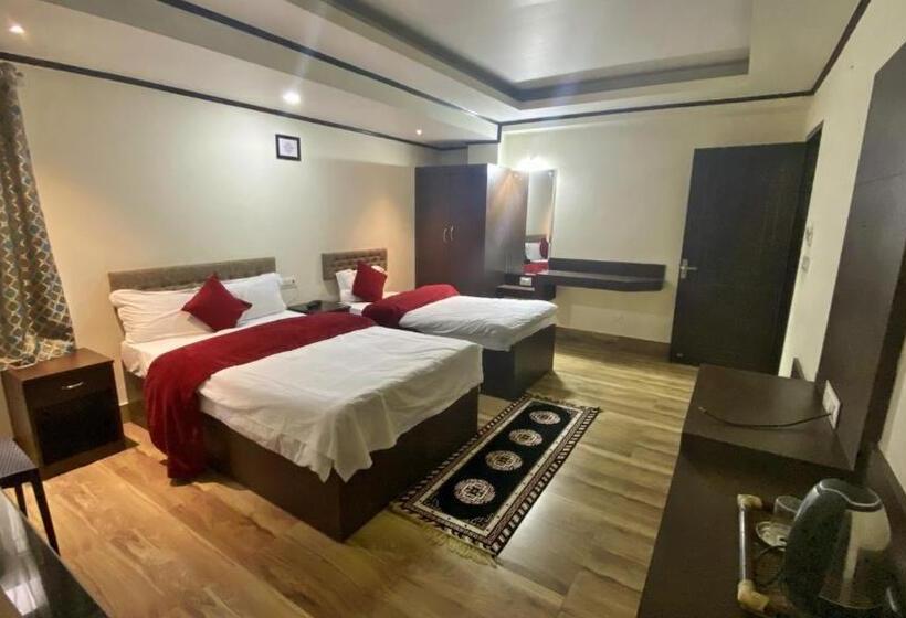 Hotel Lingmoo Residency