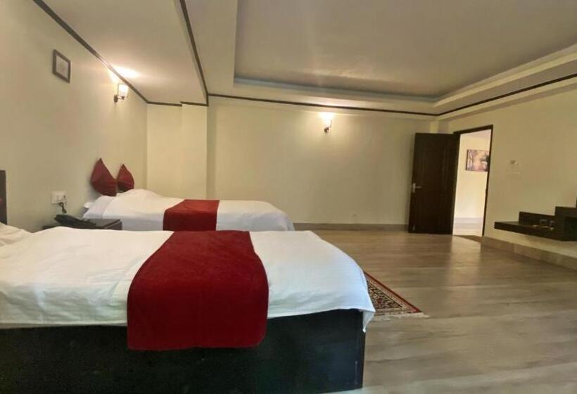 Hotel Lingmoo Residency