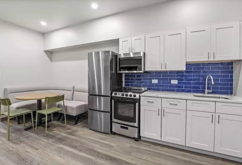 Hotelli Seaport Suites