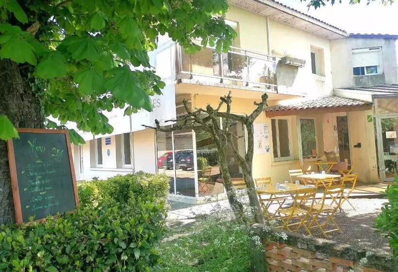 Hôtel Restaurant Platanes   Kb Hotel Group