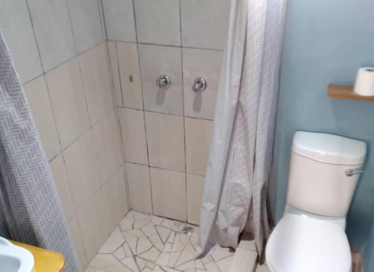 پانسیون Kadavu Accommodations