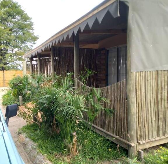 پانسیون Kadavu Accommodations