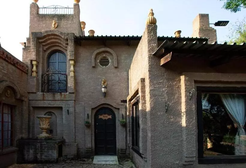 ベッドアンドブレックファースト Equeen Inn At Castle Da Angelo
