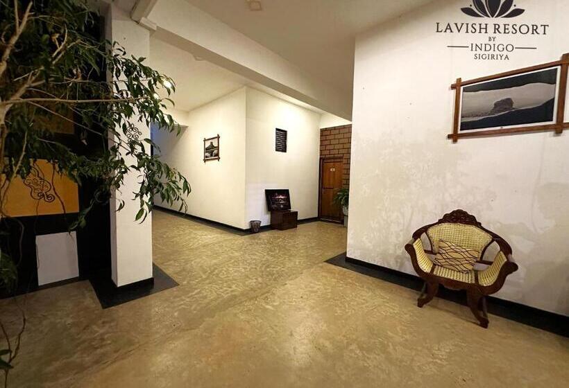 בית מלון כפרי Lavish Resort By Indigo