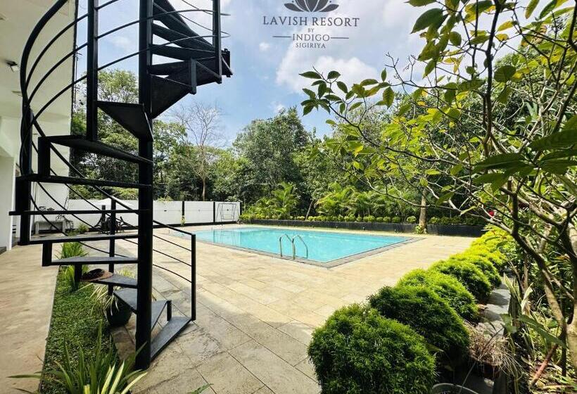 בית מלון כפרי Lavish Resort By Indigo