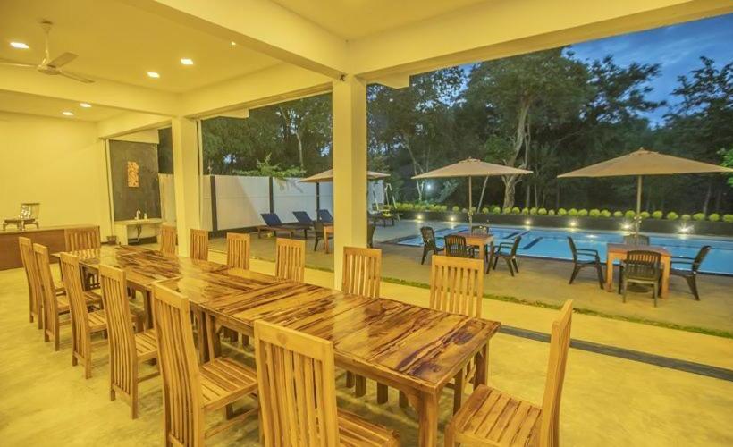 בית מלון כפרי Lavish Resort By Indigo