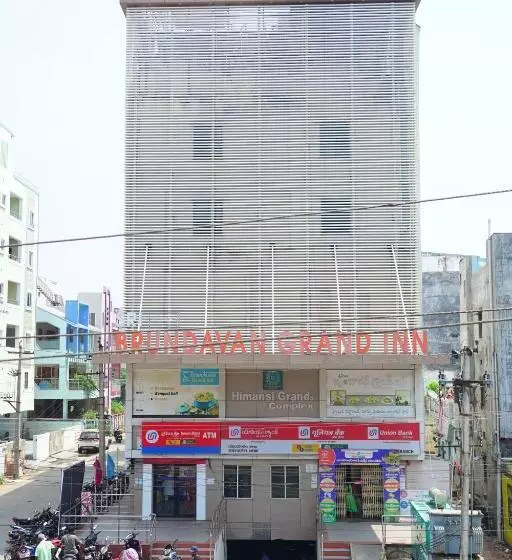 Hotelli Sri Brundavan Grand Inn